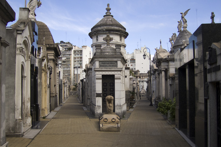  Buenos Aires, el Cementerio de La Recoleta